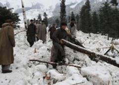 siachen, soldiers buried in  snow for tunnel being dug